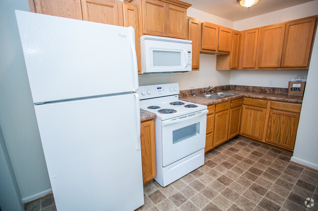 Kitchen 1 Bedroom - Newport Landing Apartments