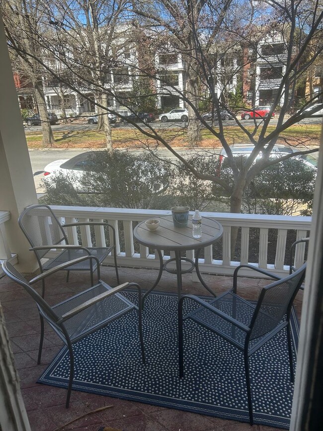 Photo - 3005 Monument Ave Unidad #1