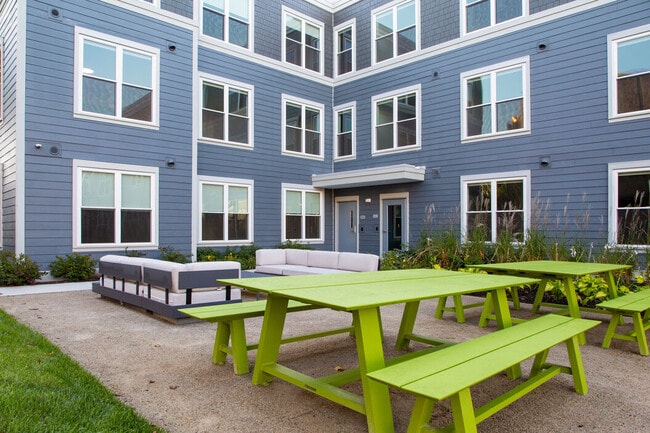 Parkway 1208