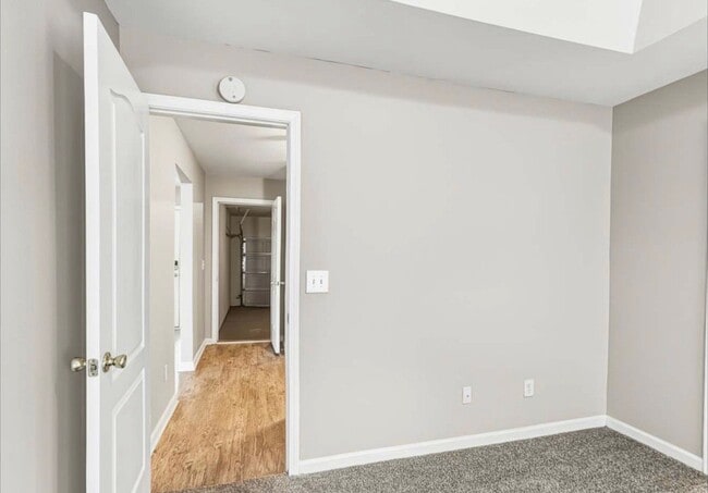 Photo - 4730 Camelot Dr
