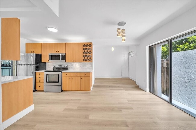 Photo - 2745 SW 32nd Ave