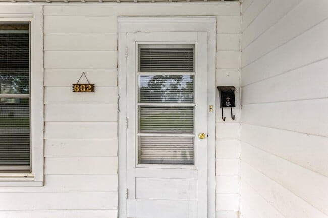 Photo - 602 E Jackson St