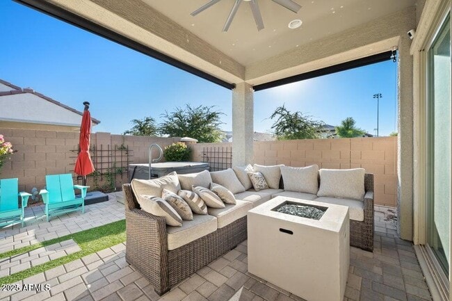 Photo - 18427 W Clinton St