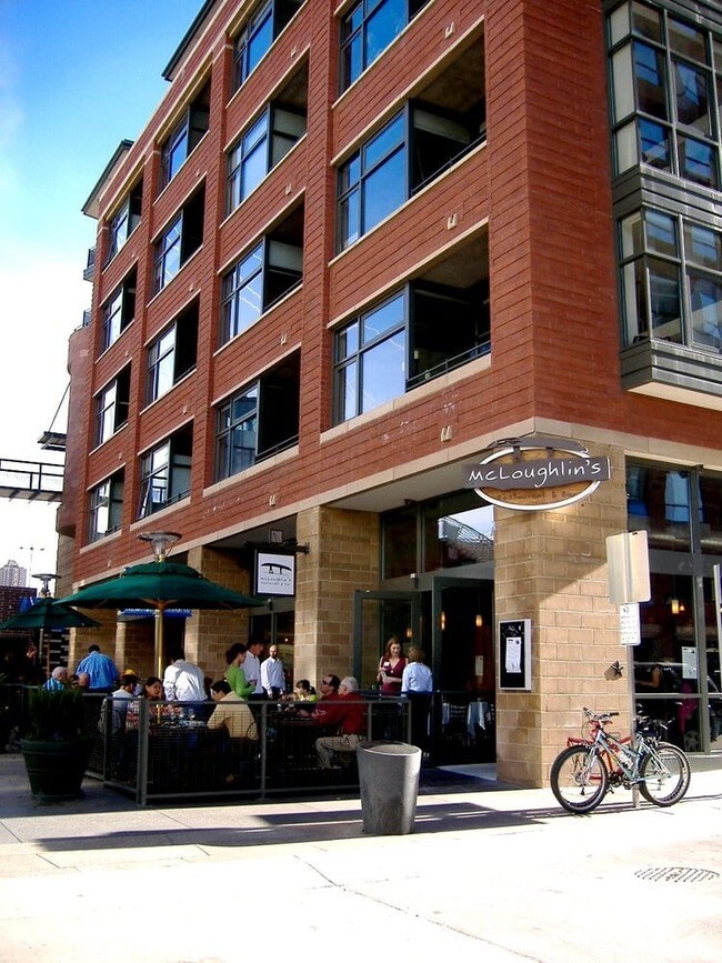 Photo - 2100 W 16th St