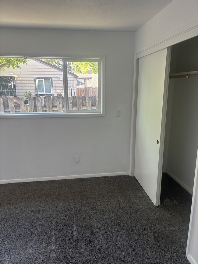 Photo - 3819 NE 82nd Ave
