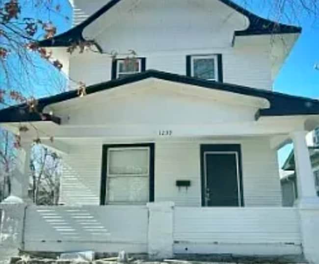 Photo - 1239 SW Garfield Ave House