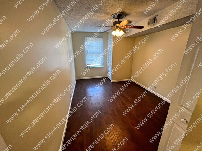 Photo - 441 Harding Pl Unit H2