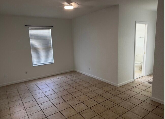 Photo - 2109 Dock St