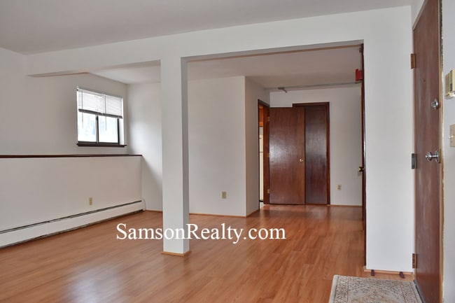 Photo - 1 Woodward Ave Unit 1