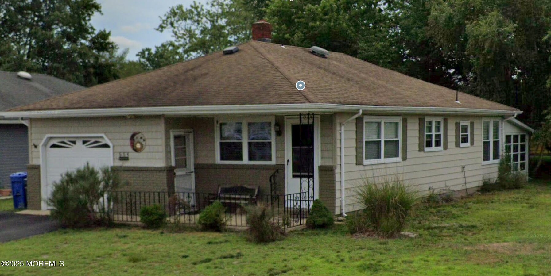 Photo - 554 Jamaica Blvd