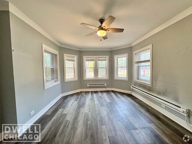 Building Photo - 4208 N Clark St Unit 1 Rental