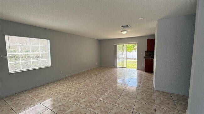 Photo - 2740 NW 9th St