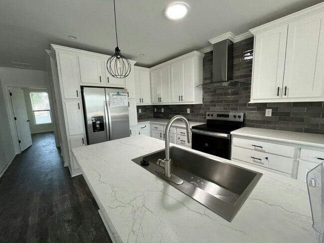 Photo - 117 N Lake Dr