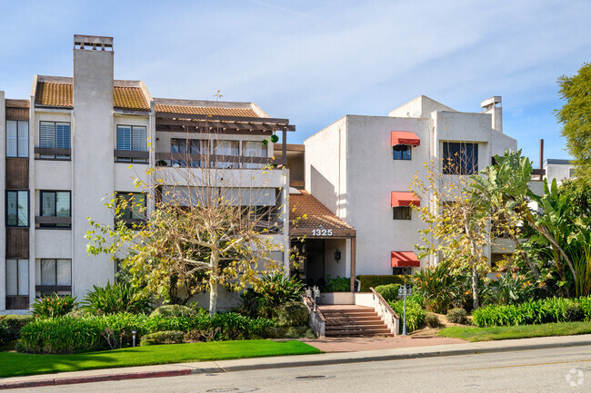 Building Photo - 1325 Valley View Rd Unit 205 Rental