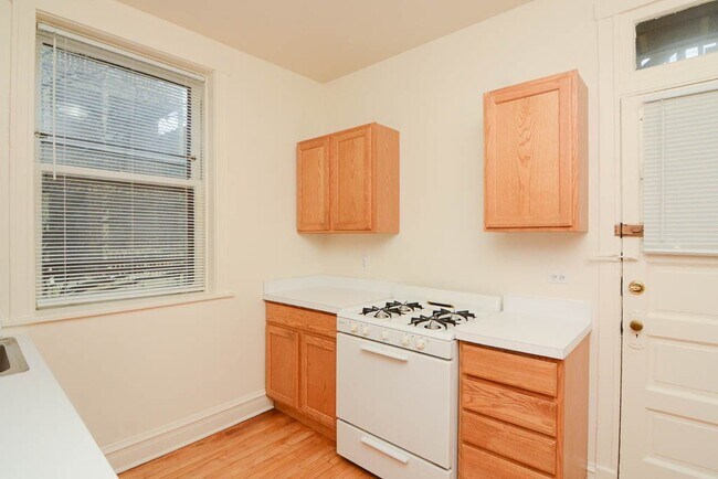 Photo - 2443 W Sunnyside Ave Unit 6C