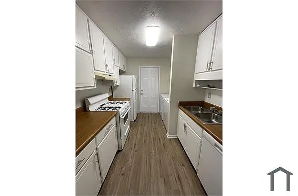 Photo - Room in Duplex on Glendale Ct