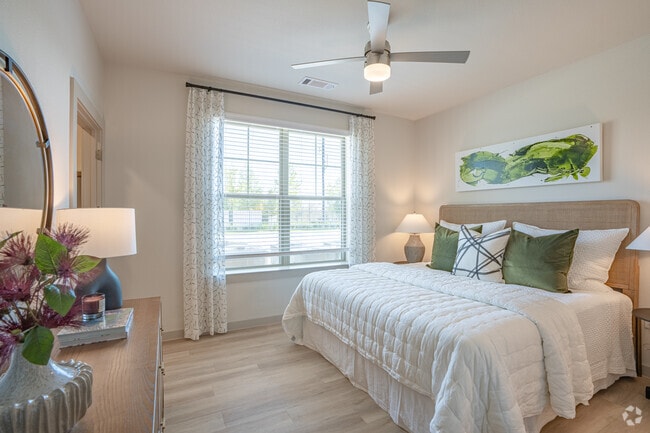 2BR-2BA-1126SF-Bedroom