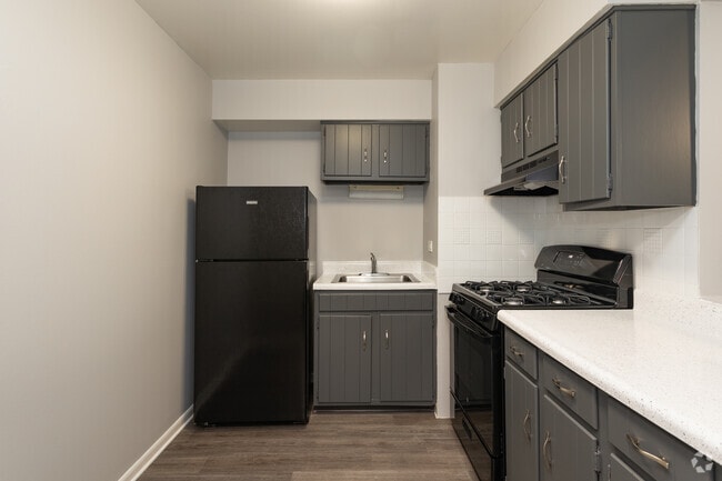 Bartlett Lakes Apartments