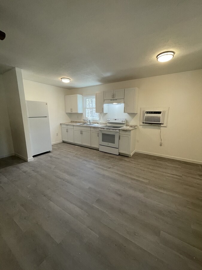 Photo - 143 Hughes Dr