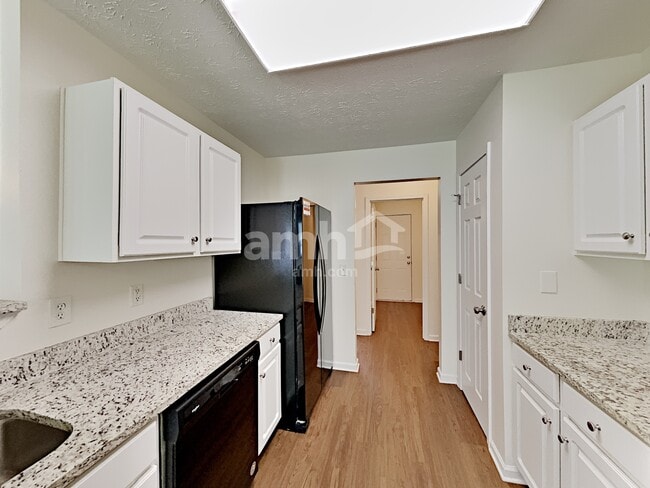 Photo - 361 Red Maple Way