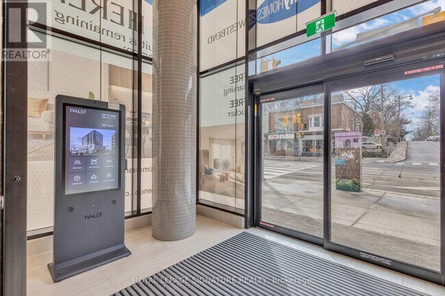 Photo - 1660 Bloor St W Unité 414