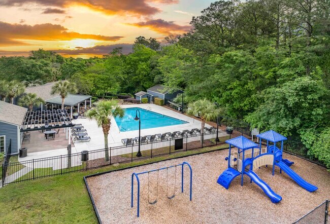 Photo - MAA Waters Edge