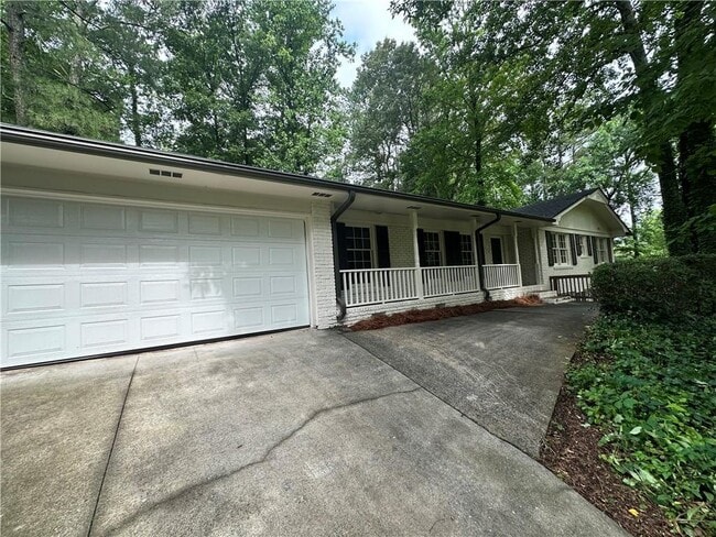 Building Photo - 4794 Cambridge Dr Rental