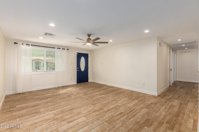 Photo - 13838 N 37th Way