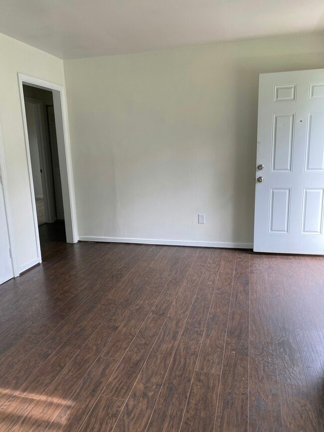 Photo - 1601 Monteiro St