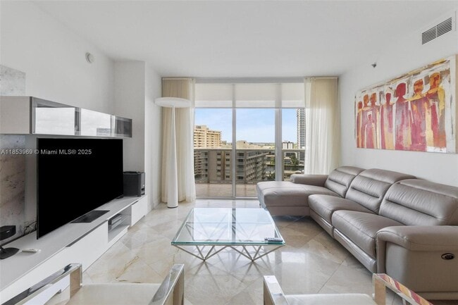 Building Photo - 1800 S Ocean Dr Unit 1208 Rental