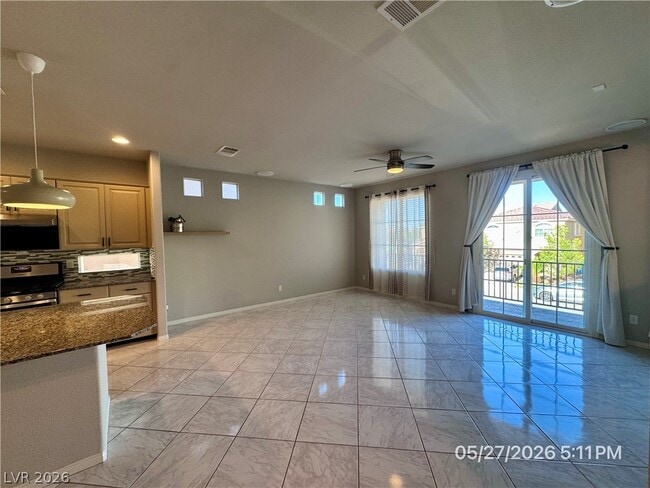 Photo - 8115 S Sorrel St