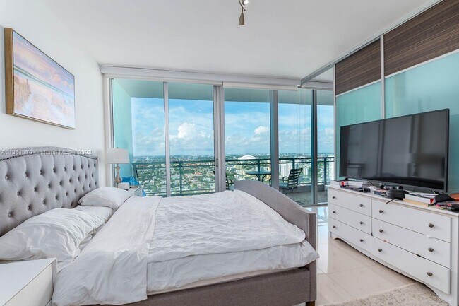 Photo - 92 SW 3rd St Unit 3207