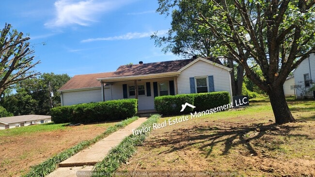 Building Photo - 1154 Hermitage Dr Rental