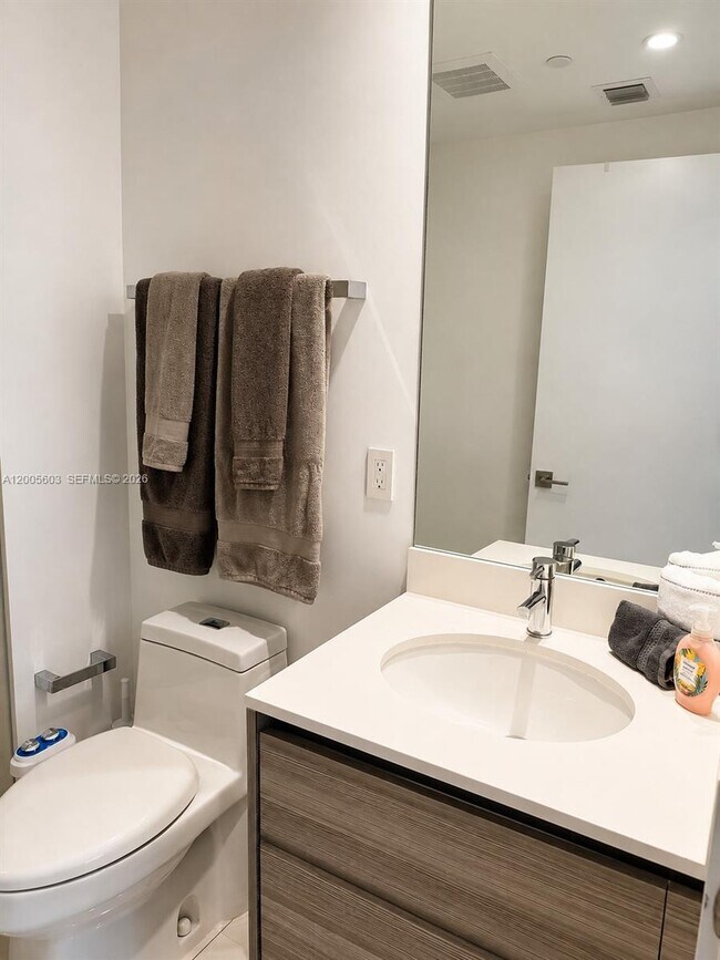 Photo - 121 NE 34th St Unit 1806A