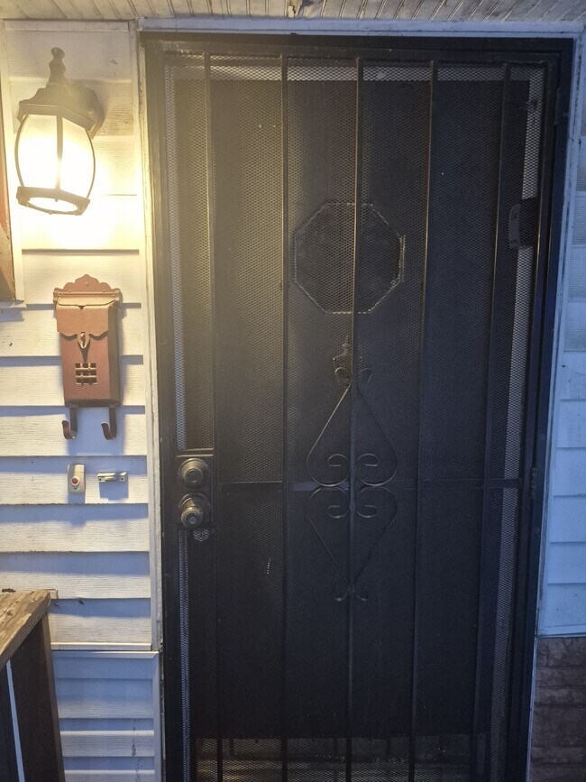 Photo - 1539 Comet Dr