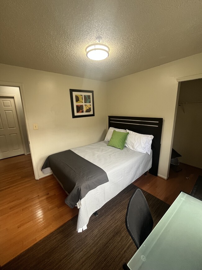 Photo - 1 Cornerstone Ln