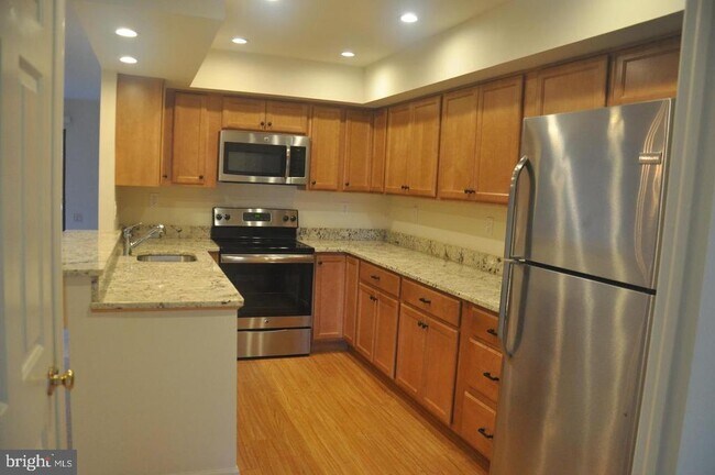 112 Woodgate Ln