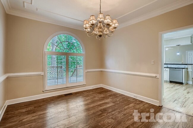 Photo - 2207 Lullwater Dr