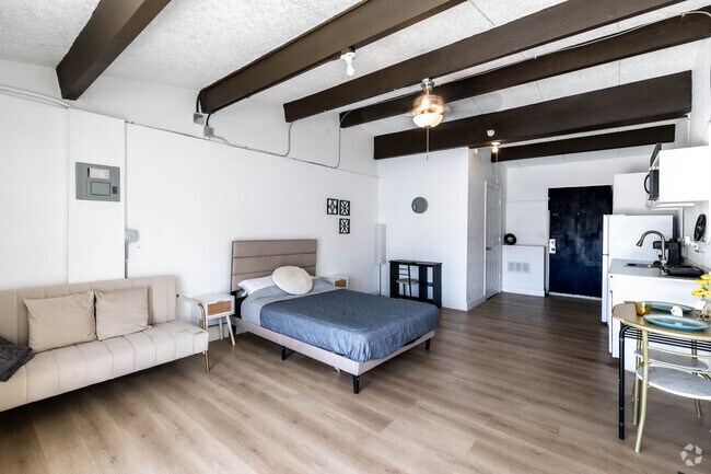 Studio - 320SF - Living Room
