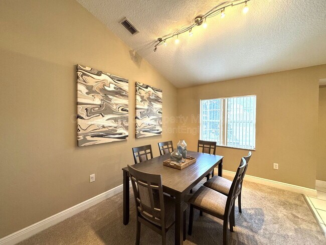 Photo - 820 Briargrove Ave