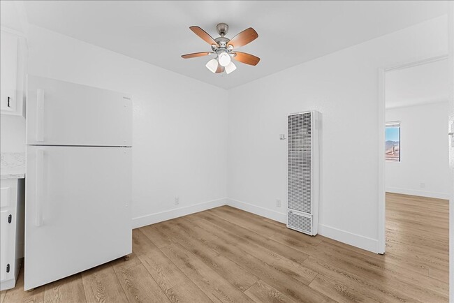 Photo - 631 E Elk Ave Unidad 08