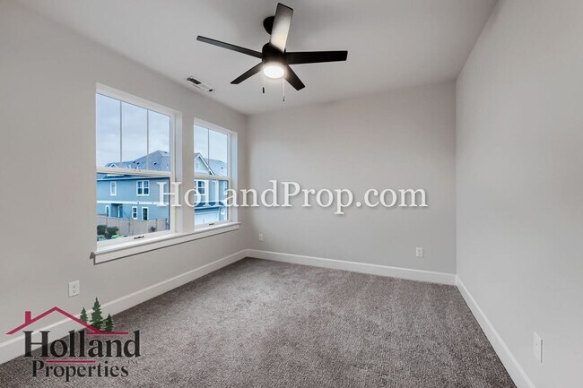 Photo - 3 Bedroom new home in South Hillsboro area