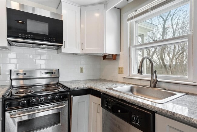 Photo - 18 Ayer Rd Unit B