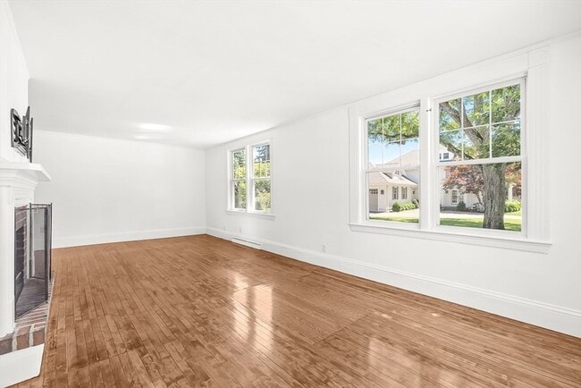 Photo - 79 Bacon St