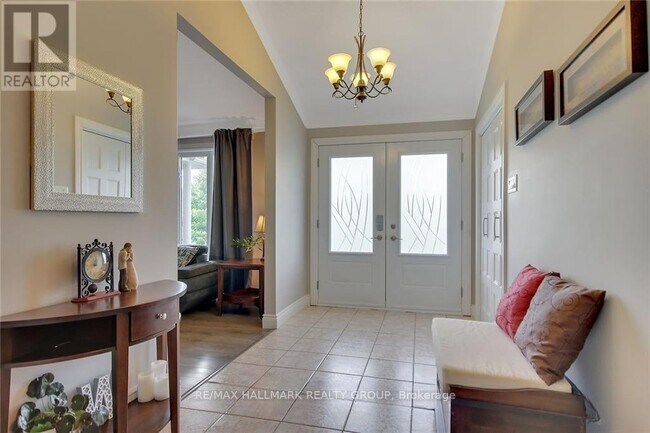 Photo - 1-107 BOURDEAU BOULEVARD