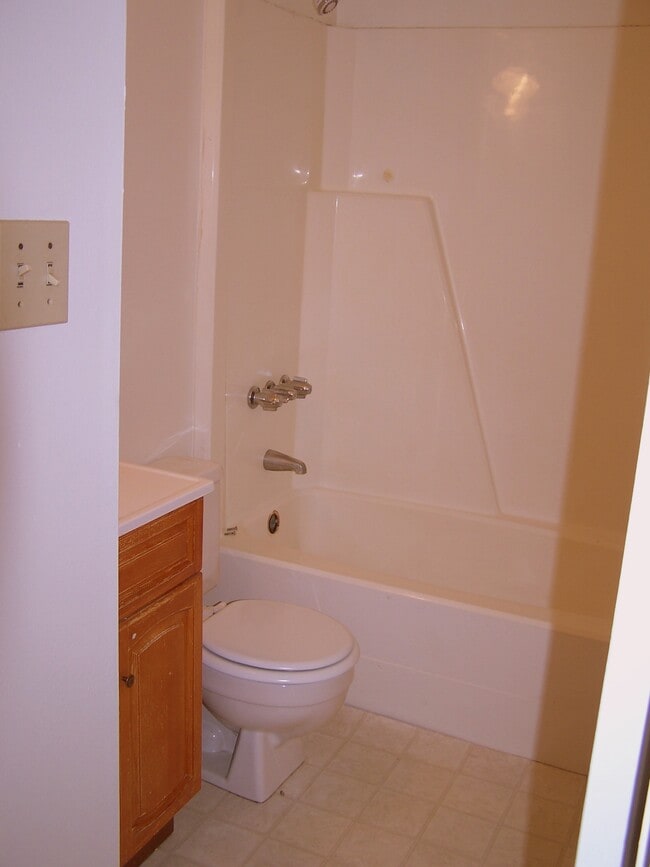 Kenyon Court Apartments Pittsburgh, PA