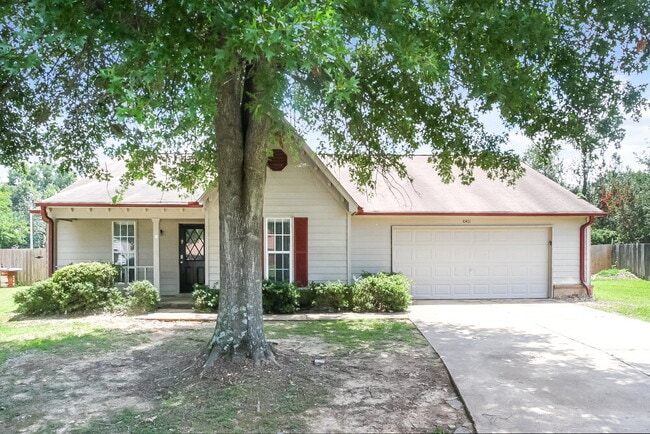 Building Photo - 10431 Amanda Dr