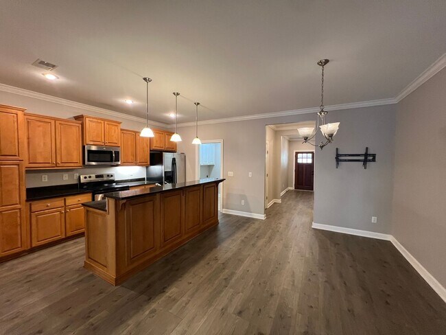 Photo - Spacious 3-Bedroom Townhome in The Retreat...