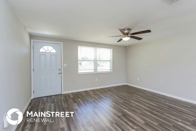 Photo - 6232 Murdock Ave