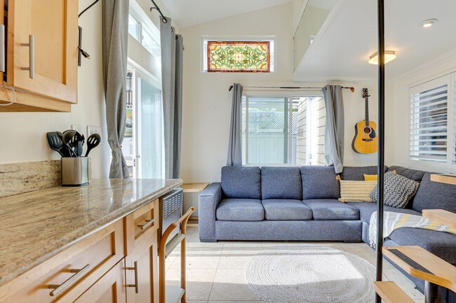 Photo - 466 Chestnut Ave Unit ID1308404P